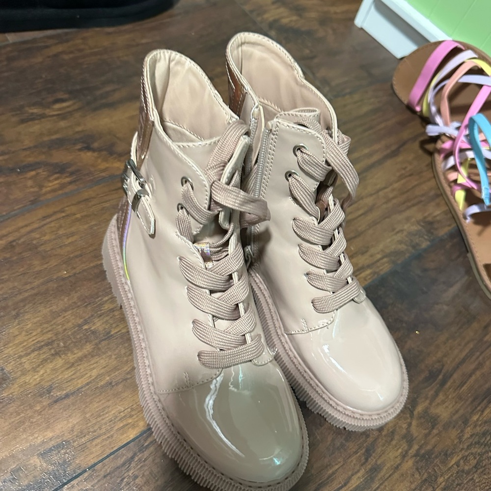 DKNY Kids Beige Lace-Up Boots